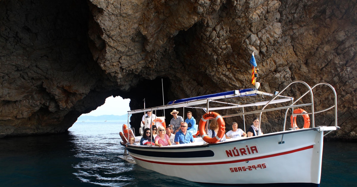 L'Estartit: Boat Trip to the Medes Islands and the NP Caves | GetYourGuide