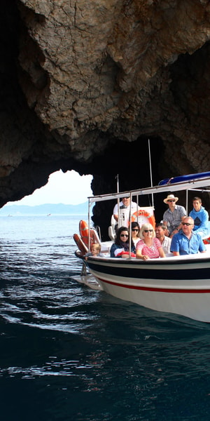 L'Estartit: Boat Trip to the Medes Islands and the NP Caves | GetYourGuide