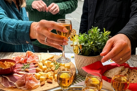 Munich: Bavarian Food Tour with a Local Guide Munich: Private Bavarian Food Tour with a Local Guide