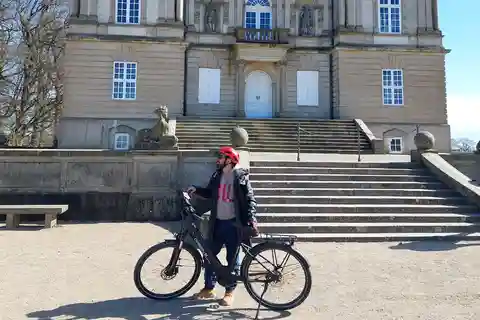 Copenhagen: Guided Tour Deer Park in Klampenborg