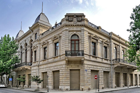 جولة خاصة في عطلة نهاية الأسبوع للفورمولا 1: جولة في متحف باكو الثقافي