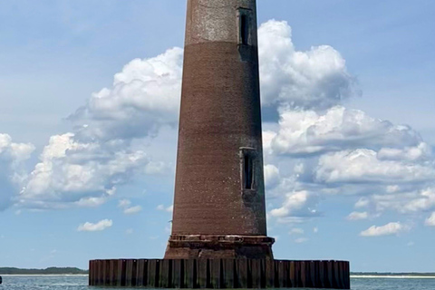 Folly Beach: Morris Island Boat Tour with Fossil Hunting