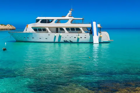 Protaras : DREAM | ÉNORME TOBOGGAN | Yacht de luxe | Barbecue | 1 boisson