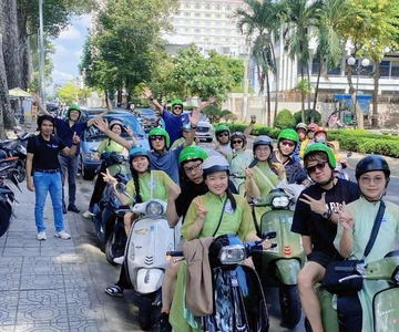 Saigon: Day-Night Sights & Local Food Tour l Female Option