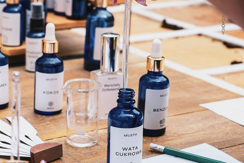 Gdańsk: Perfume Creation Workshop with Profesional Perfumer