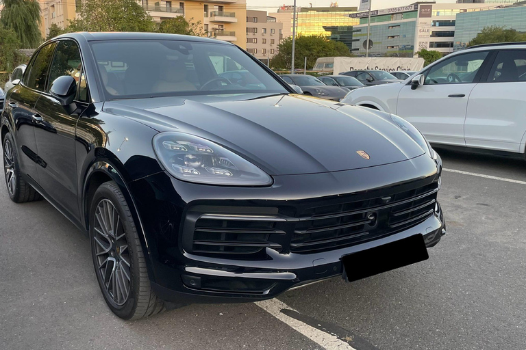 Bukarest: Lyxig flygplatstransfer i en Porsche Cayenne