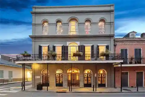 New Orleans: Tour dei fantasmi del quartiere francese con le torce dopo il tramonto