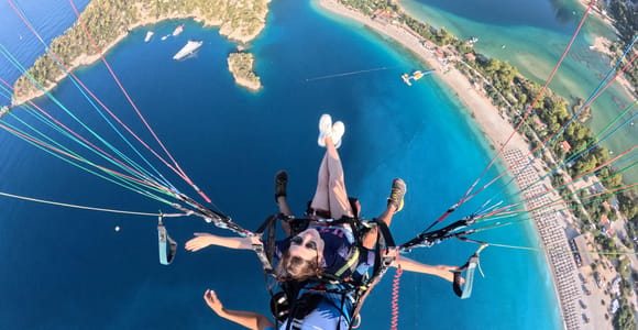 From Fethiye: Oludeniz Paragliding Trip with Transfer