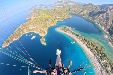 Från Fethiye: Oludeniz Paragliding Trip med transferFrån Fethiye: Oludeniz skärmflygningstur med transfer