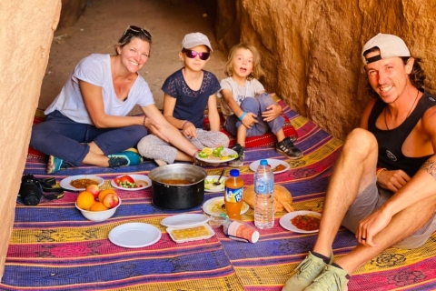 Wadi Rum Desert: Full Day Jeep Tour & Traditional Lunch Wadi Rum: Full Day Jeep Tour & Traditional Lunch