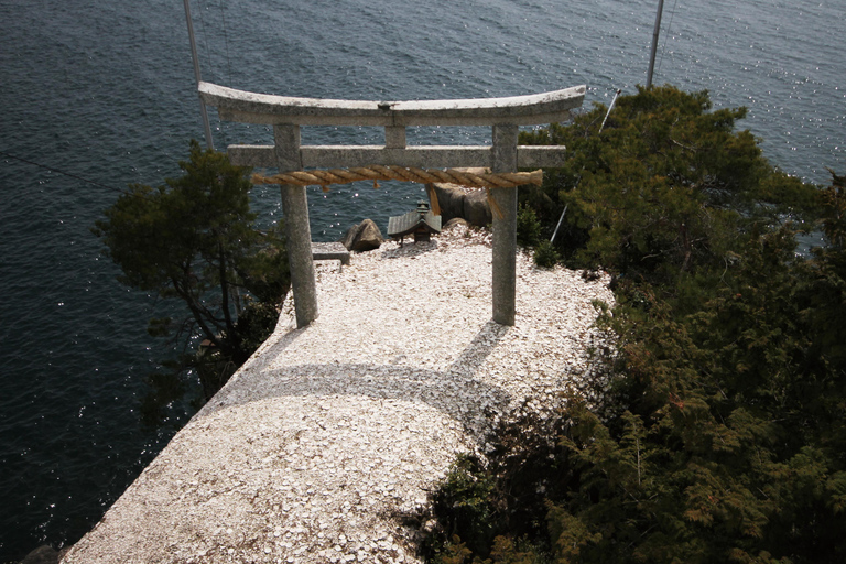 Kyoto: Lake Biwa Cruise, Chikubu Island, & Hikone Castle