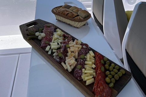 St Maarten: Private Yacht Tour to Anguilla