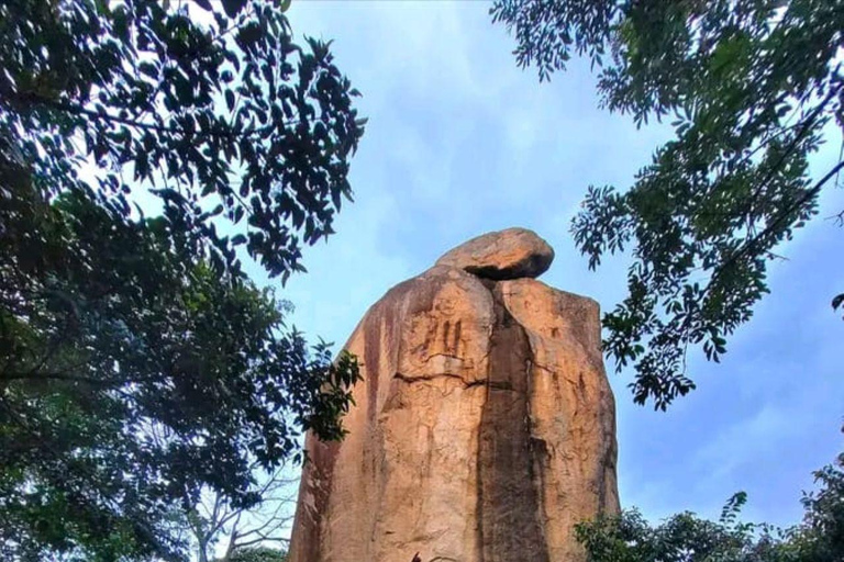 Passeio de um dia à Pedra Chorona a partir de KisumuPasseio de um dia a Crying Stone a partir de Kisumu