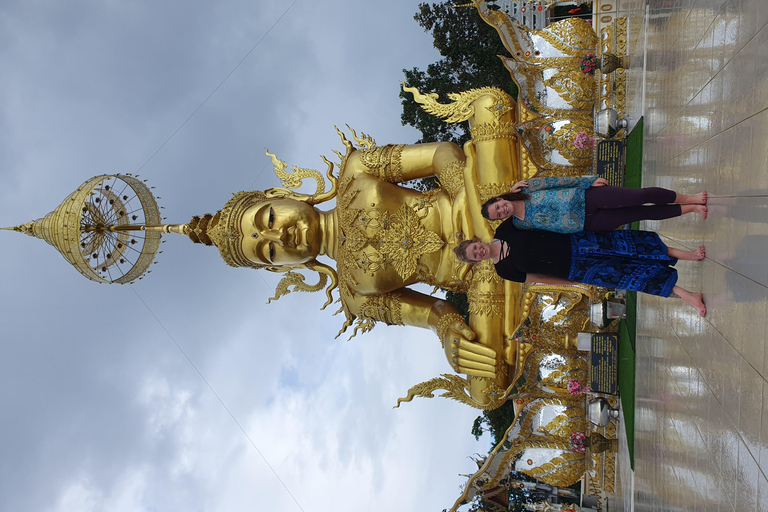 Journée entière de yoga, de méditation et d'immersion dans la culture thaïlandaiseJournée complète de yoga, méditation et immersion dans la culture thaïlandaise