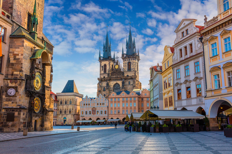 Tour guiado privado de un día de Múnich a Praga, ida y vuelta