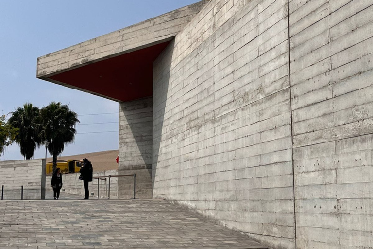 Lima: Private Tour of Barranco, La Herradura, and the Pachacámac Sanctuary