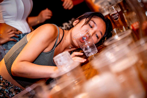 Budapest: Ruin Bar Pub Crawl with Nightlife Guide