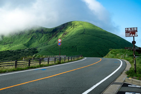Fukuoka: Mt. Aso Volcano, Kusasenri & Grasslands Day Tour 7:40 Hakata Station Chikushi Exit Lawson Meetup