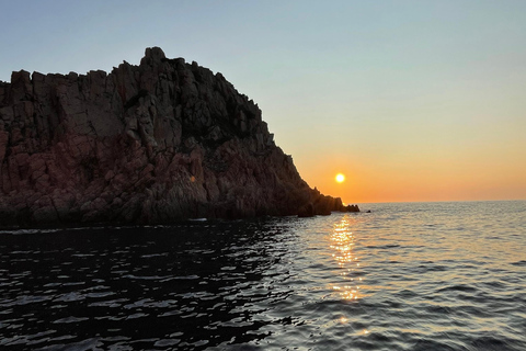 Sagone/Carghese: Tour in barca delle Calanques de Piana e di Capo RossoDa Sagone