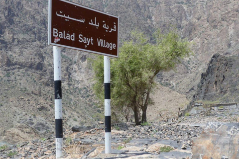 Ganztägig zum Wadi Bani Awf-Balad Sayt-Nakhal Fort-Hot Spring