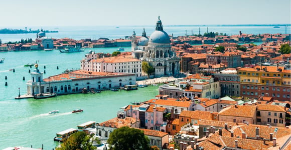 Venice: Private Walking Tour, Doges Palace and Gondola Ride