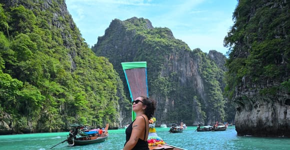 Krabi/Ao Nang: Day Trip to Phi Phi with Private Longtail Tour