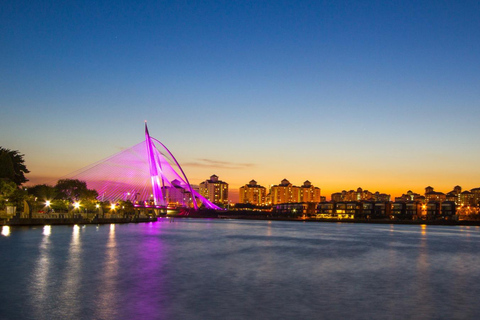 Kuala Lumpur: Putrajaya Sunset Cruise & KL Night Exploration Shared Tour from Meeting Point