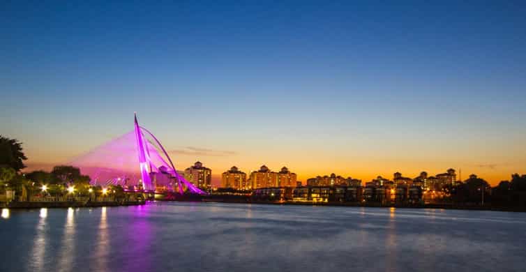 Kuala Lumpur: Putrajaya Sunset Cruise & KL Night Exploration
