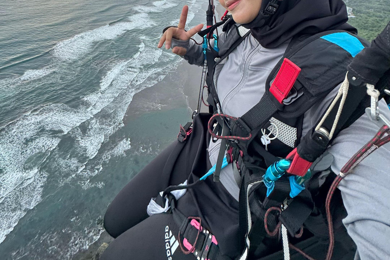 Bali Paragliding Experience at Pandawa Beach With Instructor Paragliding Hotel Transfer Without Ticket
