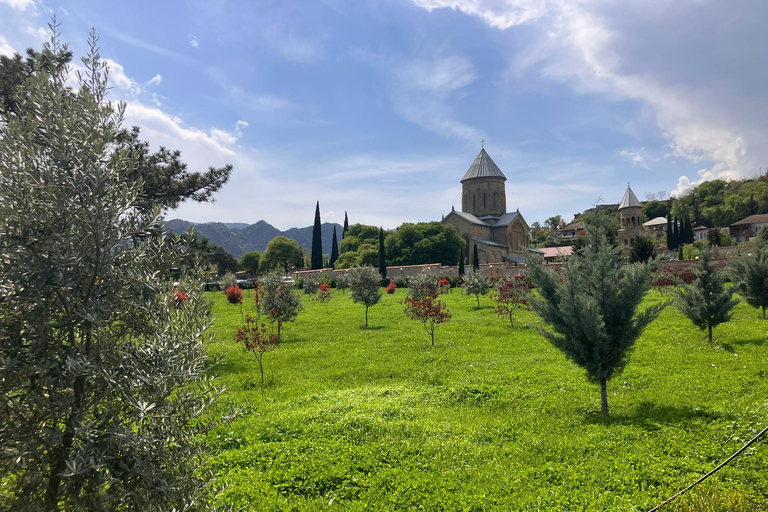 Från Tbilisi: Rundvandring i Mtskheta längs floden Aragvi