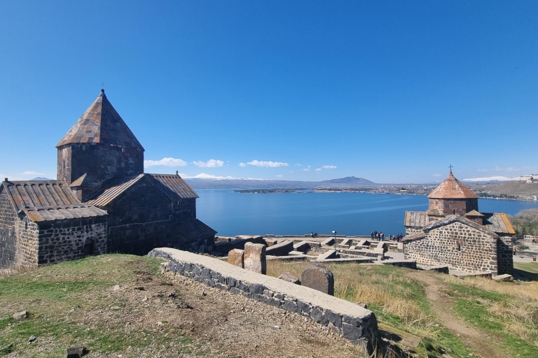 Erywań: Świątynia Garni, klasztor Geghard i jezioro Sewan