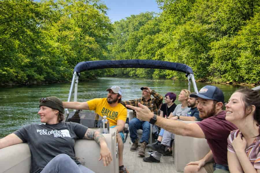 Waco: Brazos – Bootsabenteuer am Morgen und bei Sonnenuntergang. Foto: GetYourGuide Waco: Brazos – Bootsabenteuer am Morgen und bei Sonnenuntergang. Foto: GetYourGuide