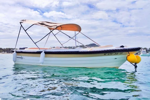 Santa Ponsa: Båtuthyrning utan licens – Captain Jack 3