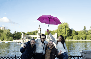 Madrid: Retiro-Park Deluxe mit verborgenen Geschichten in kleiner Gruppe