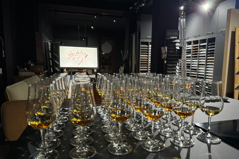 Dresden: Whisky Tasting Experience with Expert Guidance