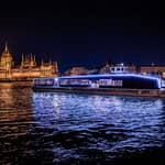 Budapest: crociera turisti di notte o di giorno
