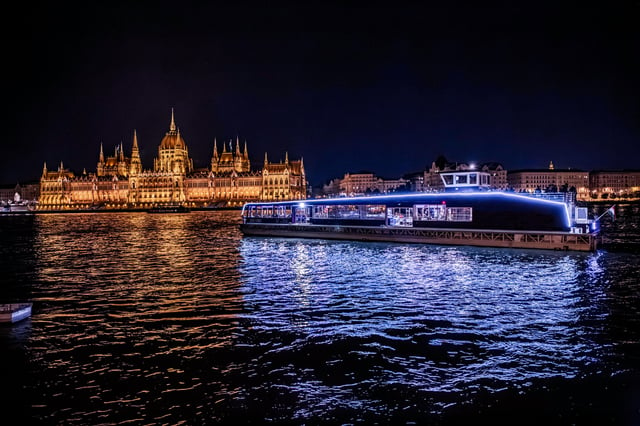 Budapest : Croisière touristique sur le Danube avec audioguide