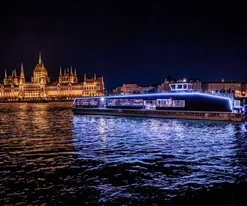 Budapeste: Cruzeiro turístico pelo rio Danúbio com guia de áudio
