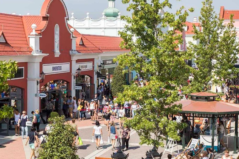 Viena: excursión de 1 día a Parndorf Designer Outlet y BratislavaViena: excursión de 1 día al Parndorf Designer Outlet y Bratislava