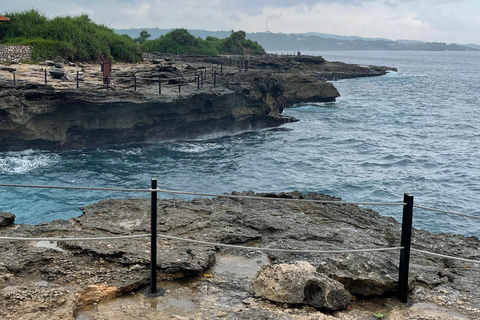 Explore Nusa Lembongan with Traditional Car & Local Guide