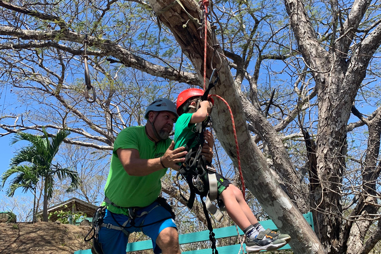 Tamarindo: Ziplining nella giungla costaricanaZiplining nella giungla costaricana