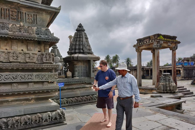 Belur and Halebid: Private guided tour from Bangalore