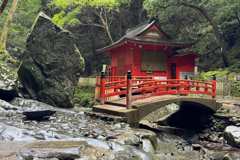 Cerca de KIX: Santuario Shugendo de Cascadas y Tranquilidad