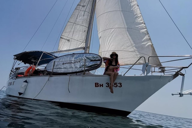 Varna: Private Yacht Charter - ElenaK
