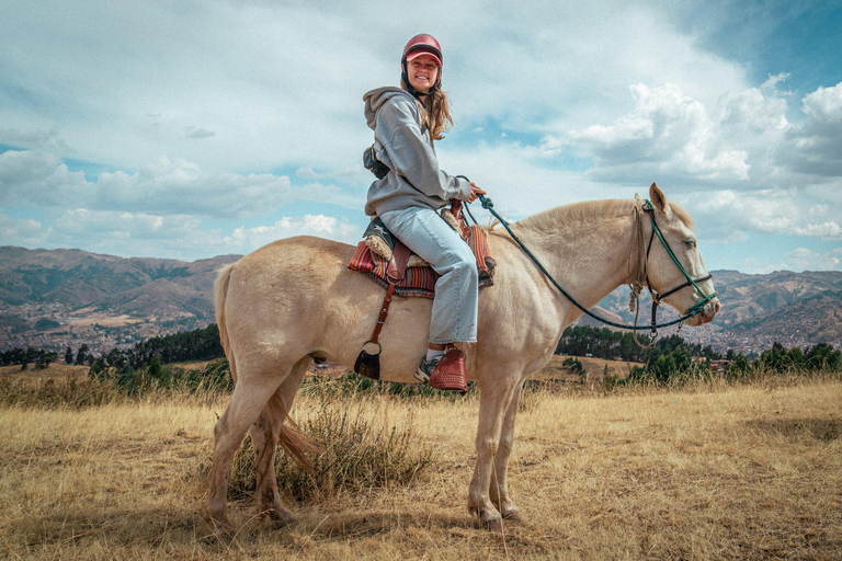 Cusco: Horseback Riding and Pachamama Ceremony Tour