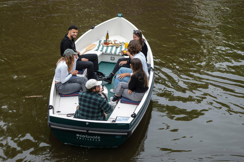 Amsterdam: Boat Rental 8-Person Boat