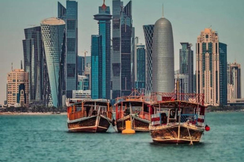 Doha: crociera in dhow con servizio di prelievo, rientro, tè e rinfrescoSkyline di Doha: Crociera tradizionale in dhow con prelievo e consegna