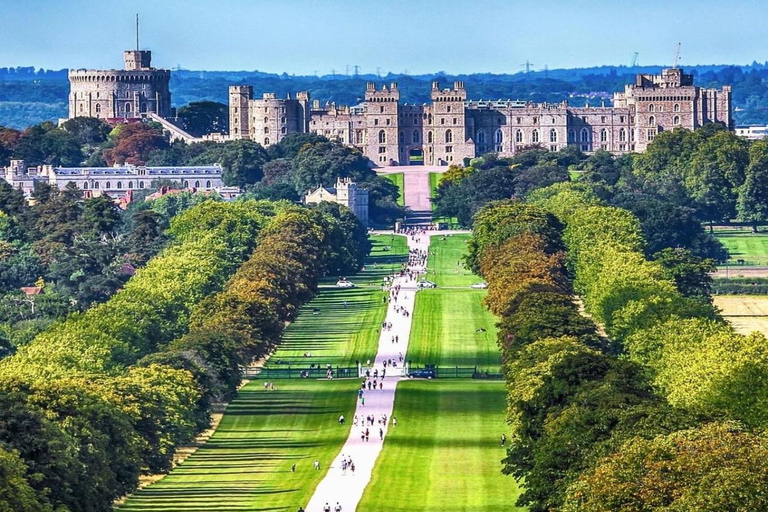 Cardiff: Stonehenge & Windsor Castle Day Trip with Guide