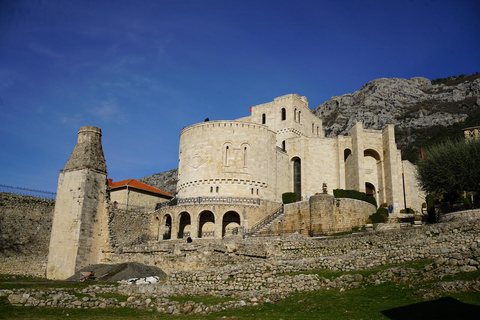 Au départ de Tirana : Visite guidée en groupe de Kruja et Sari Salltik