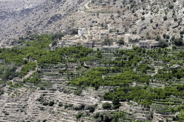 Muscat: Jabal Akhdar Sunset Tour with Picnic Lunch